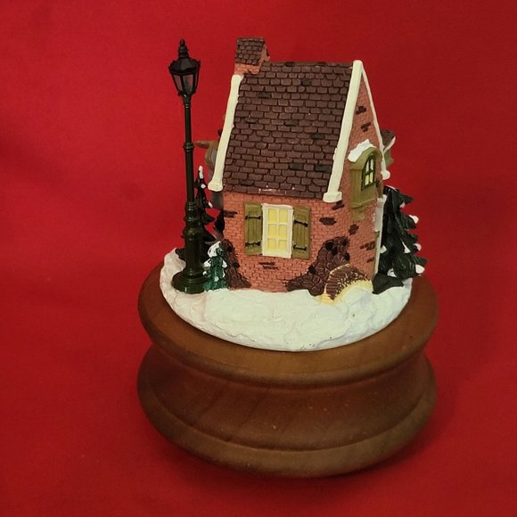 VTG Lighted Heritage Village Childe Pond and Skaters Musical - Picture 3 of 13